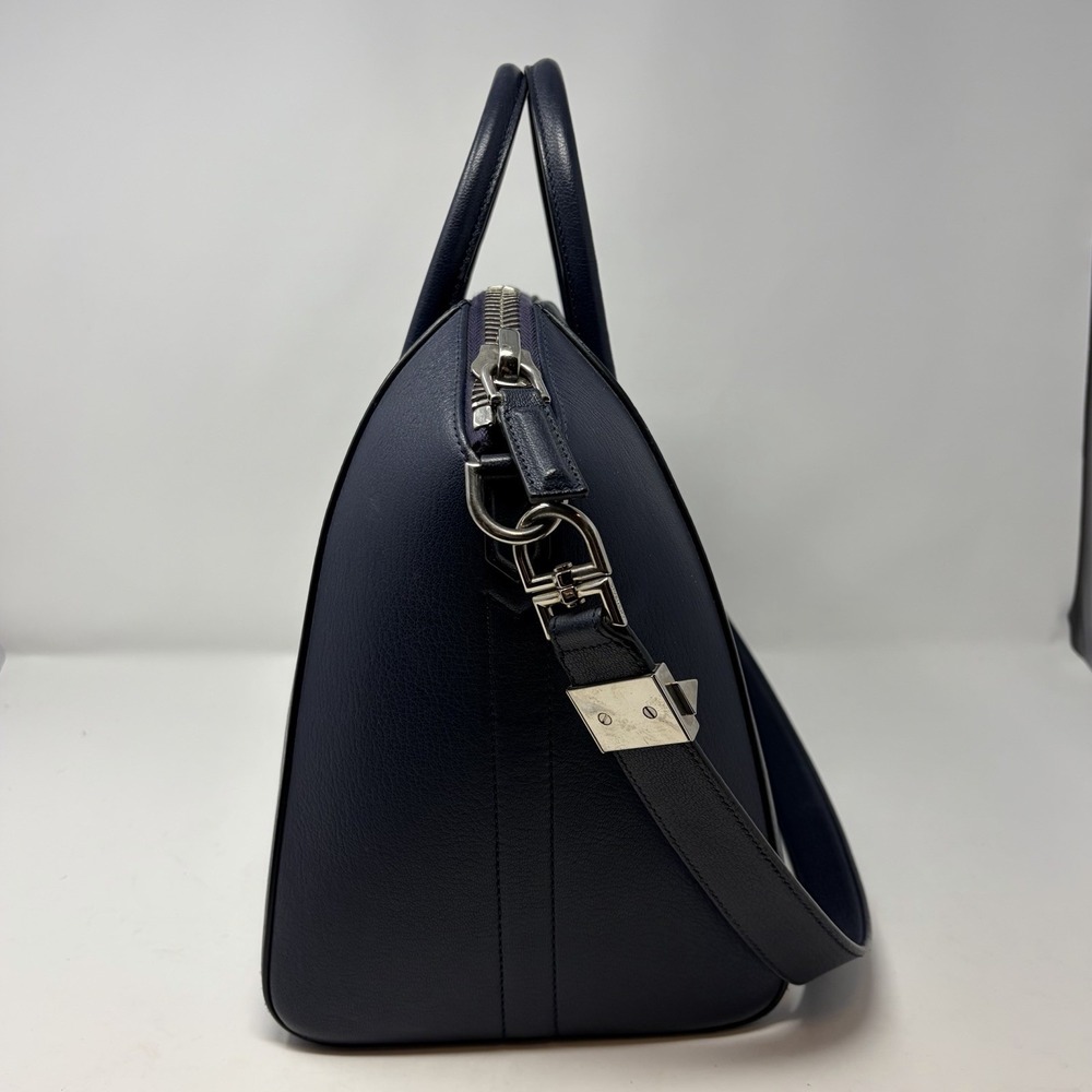 Givenchy Antigona‎ Silver Hardware Shoulder Bag Medium Blue Leather - Picture 5 of 16